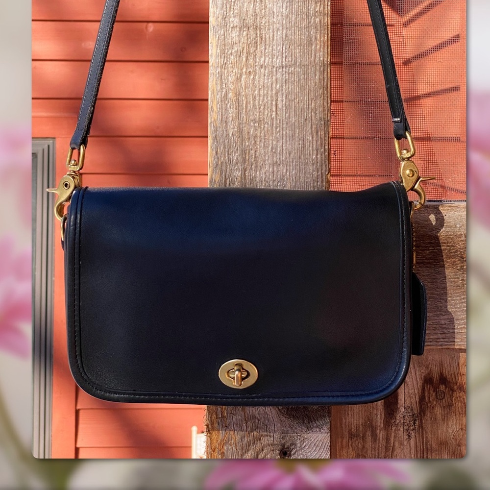 VINTAGE COACH BLACK PENNY CROSSBODY BAG 9755